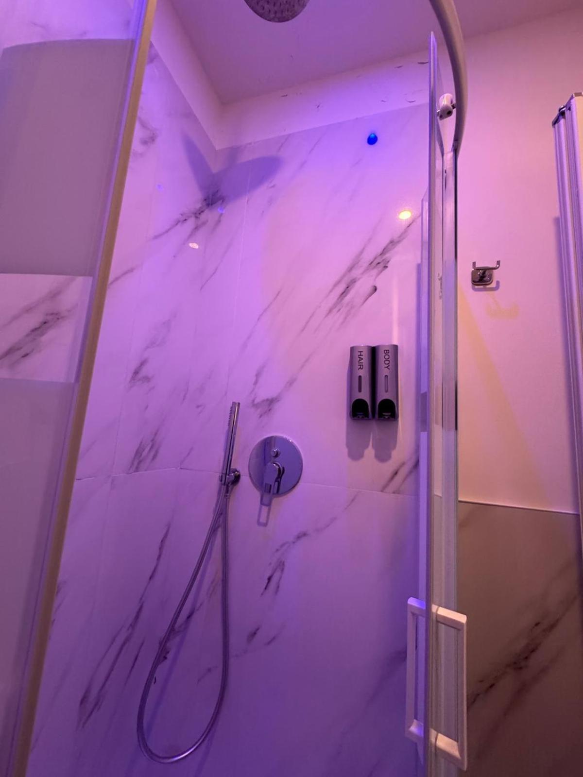 Confortable Room - 5 — Photos 1